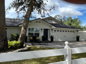 Spacious craftsman house sleeps 8